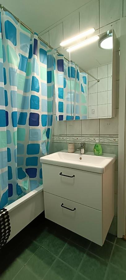 Sparkling Modern House In Kista - Close To 度假居 *